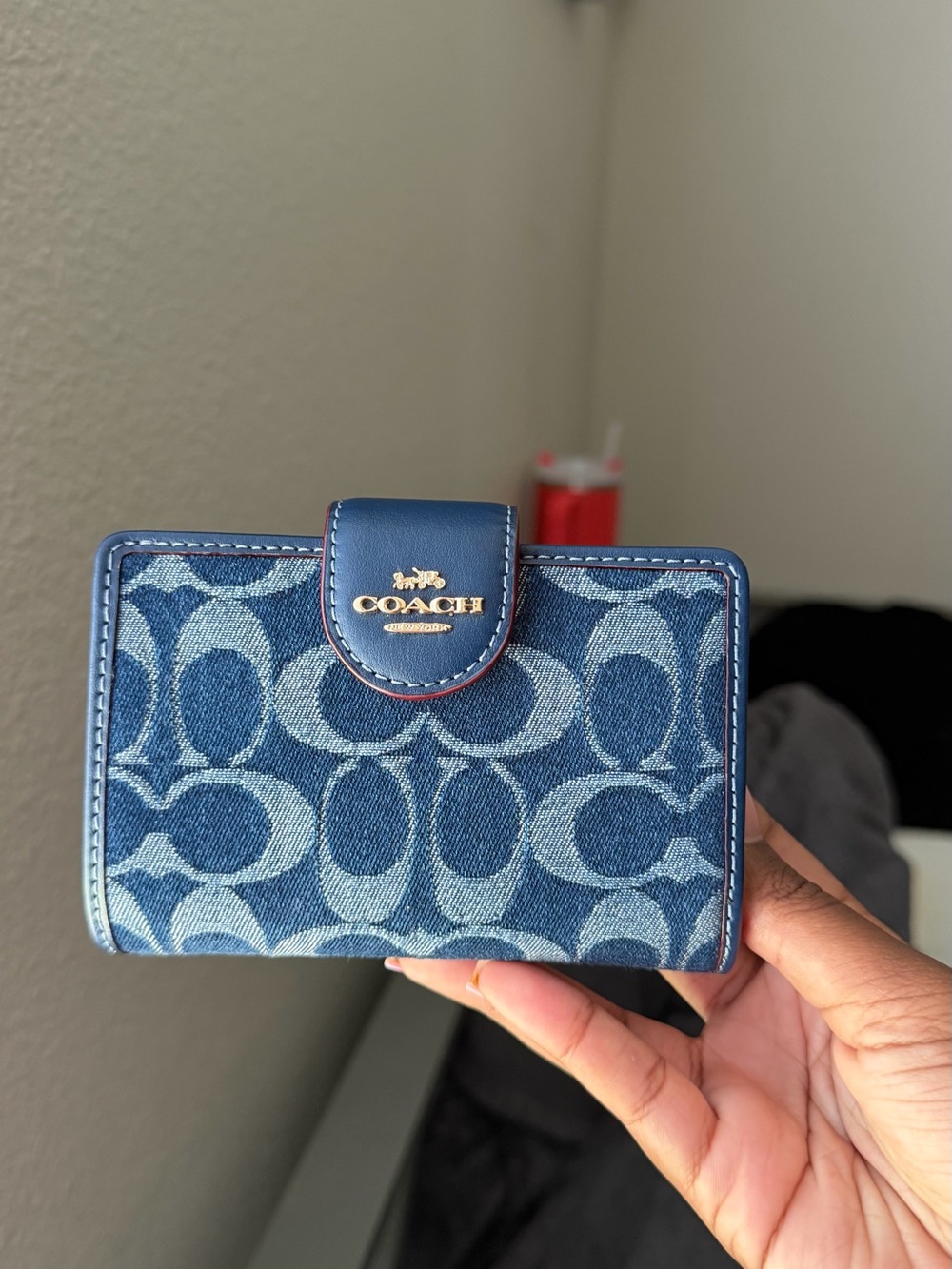 Coach 2025 Signature Denim Medium Corner Zip Wallet (NWT)